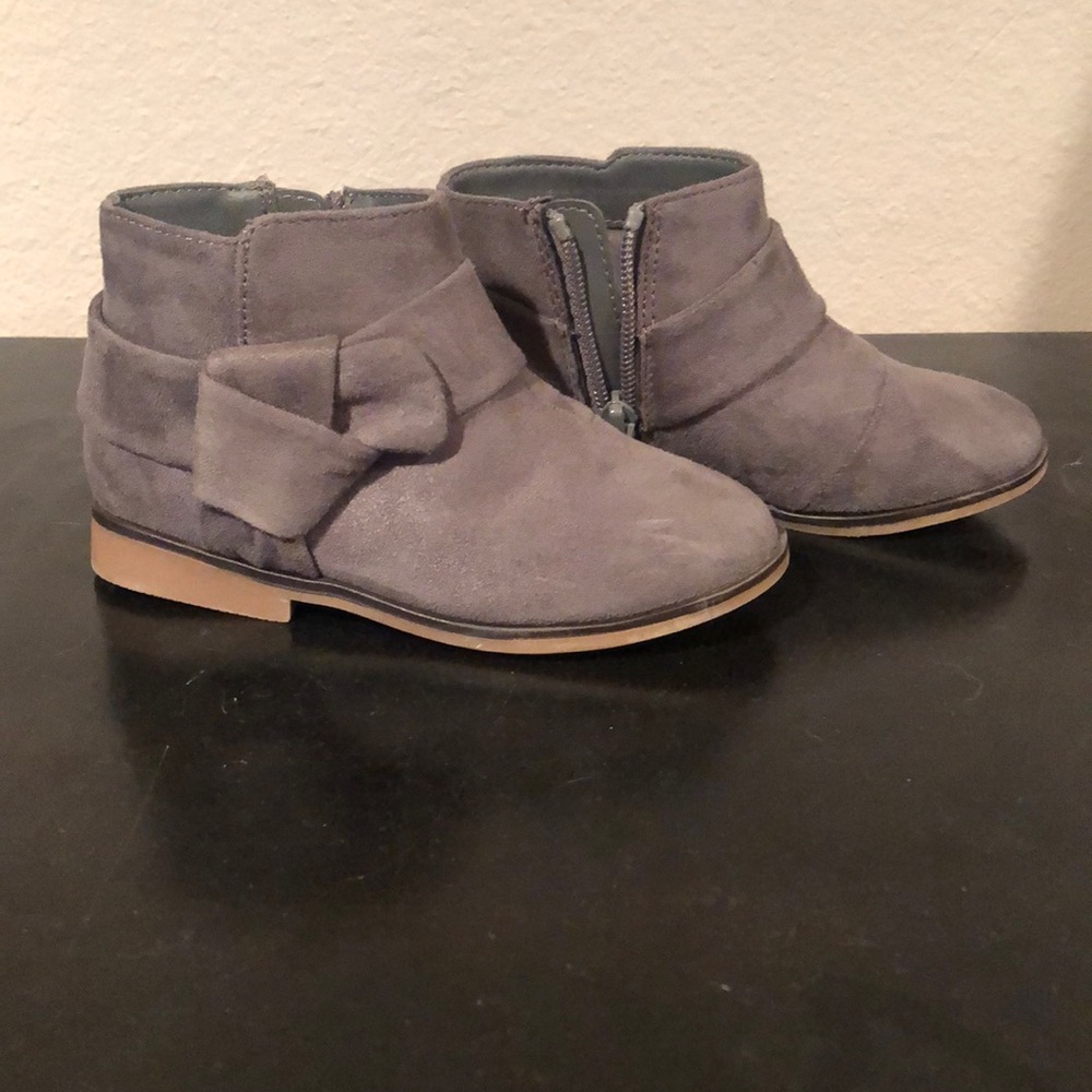 Grey toddler booties size 9